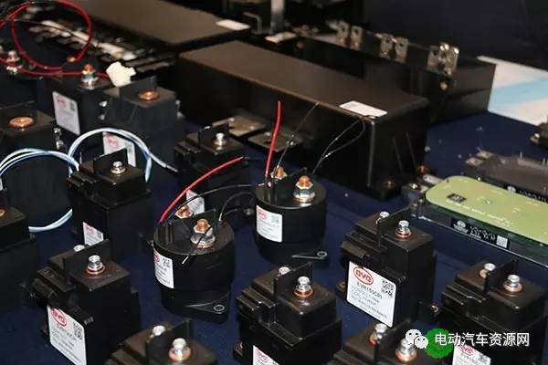数十家零部件企业齐亮相 新能源汽车技术创新永无止境